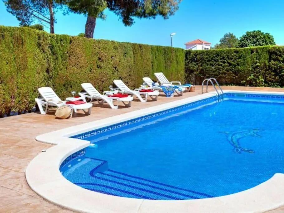 Amplio Chalet Con Gran Piscina Les Tres Cales Holiday home
